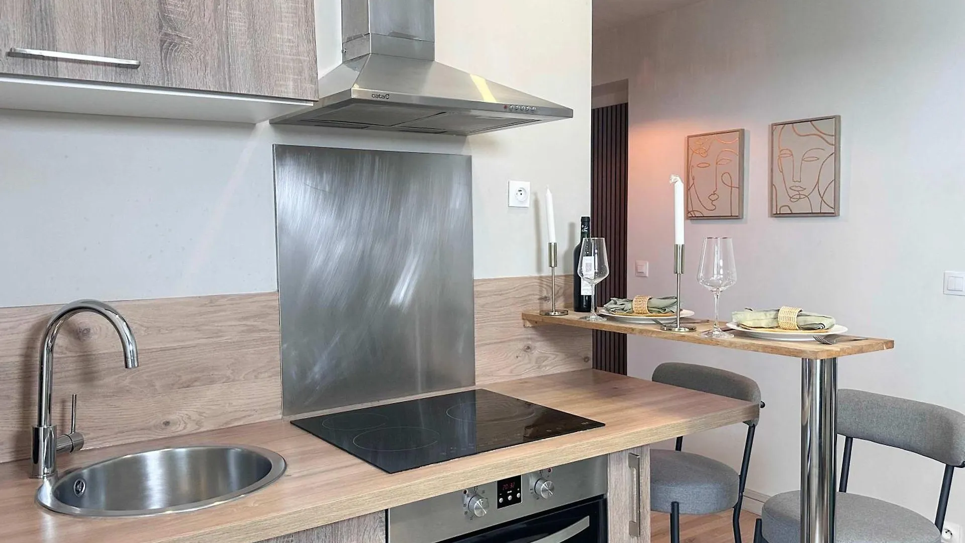 아파트 Welcoming Studio Near Eiffel Tower 파리 프랑스