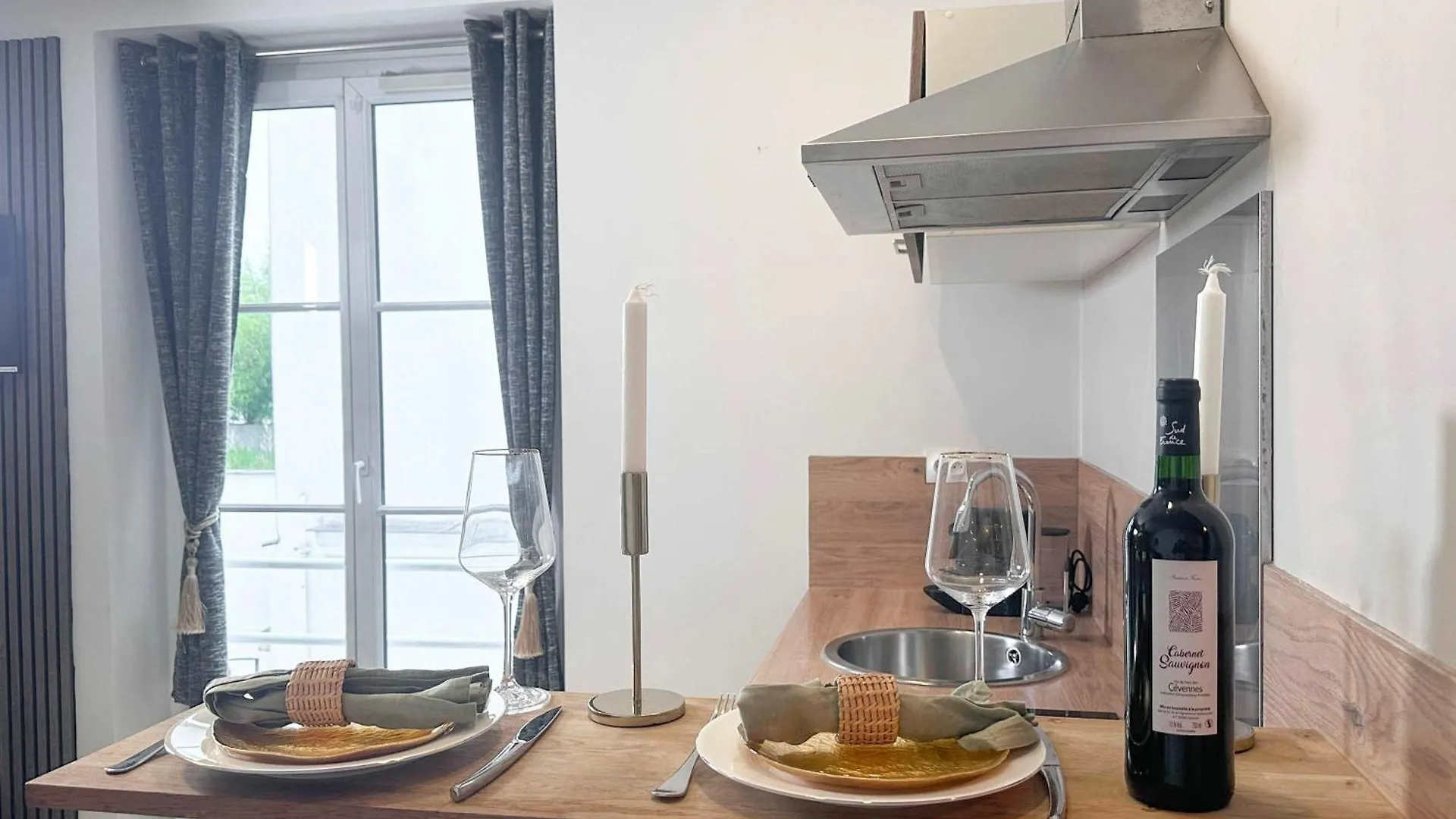 Welcoming Studio Near Eiffel Tower 파리 아파트